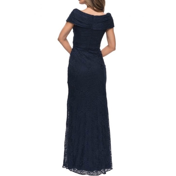 NEW La Femme Portrait Neck Embellished Lace Trumpet Evening Gown in Navy Sz. 4 - Picture 4 of 4